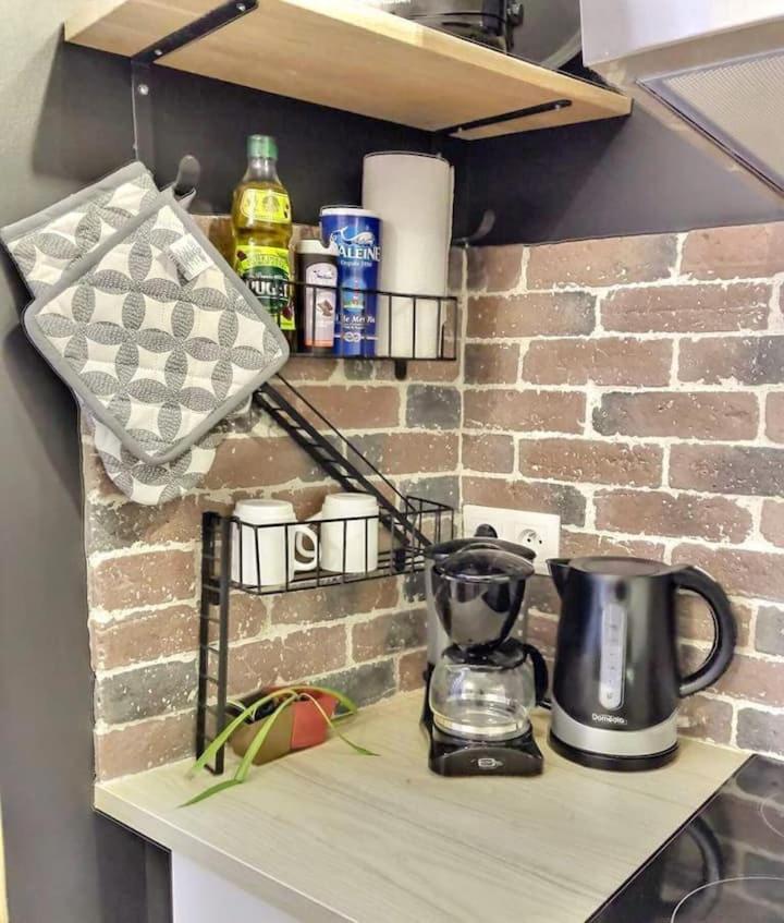 Halte - Illinois Apartment Лез Андели Екстериор снимка